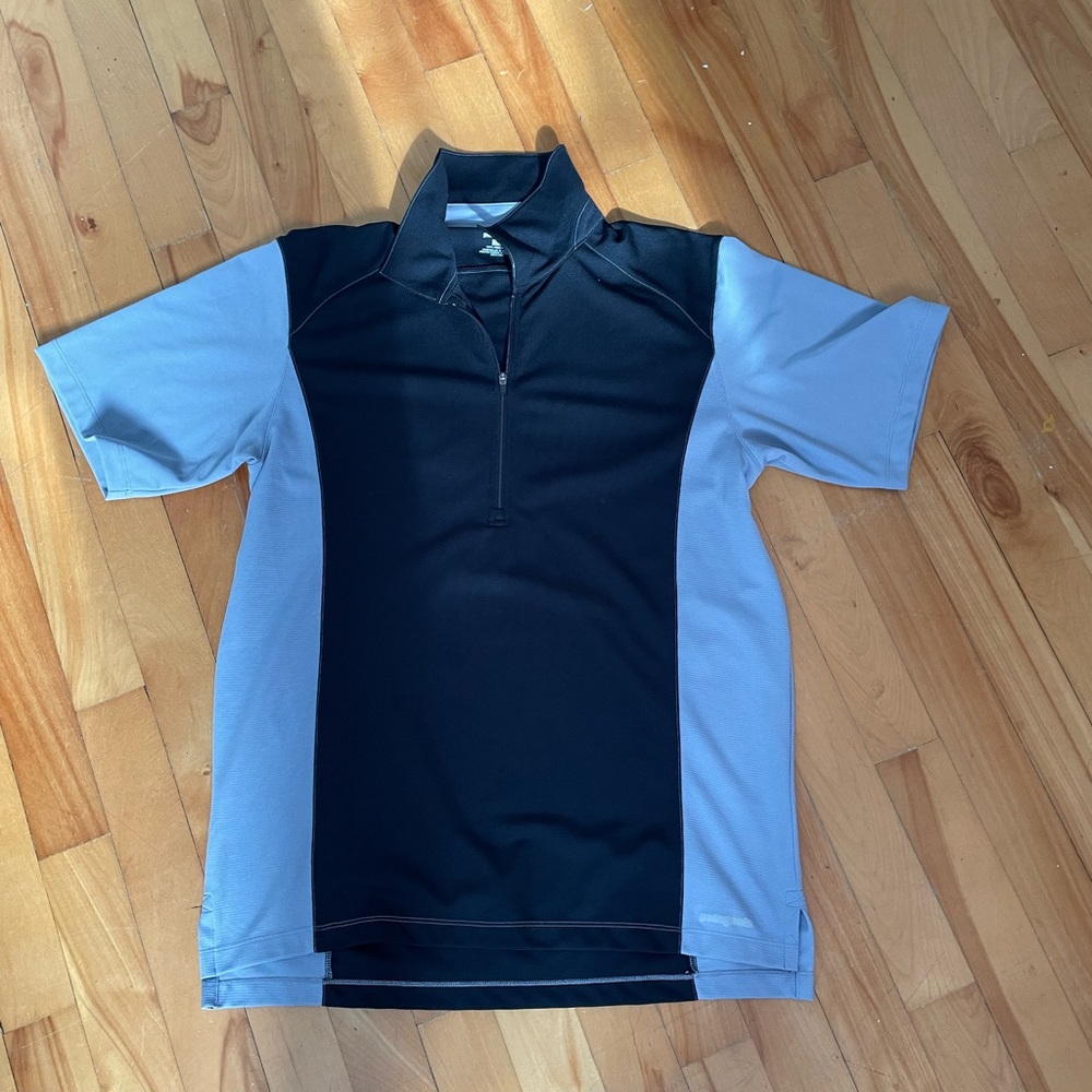 Patagonia men’s polo shirt black grey size medium